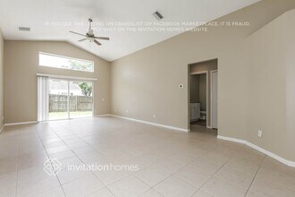 12215 Dawn Vista Dr in Riverview, FL - Foto de edificio - Building Photo