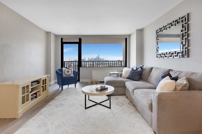 380 Mountain Rd-Unit -911 in Union City, NJ - Building Photo - Building Photo