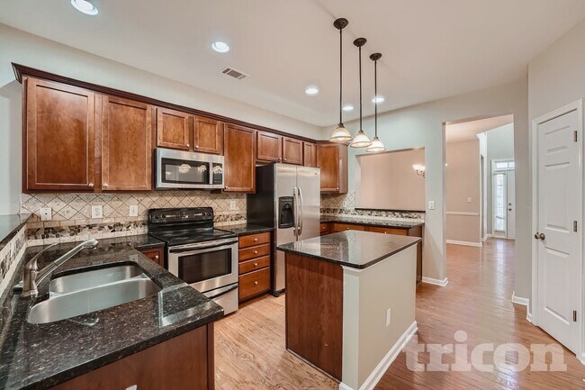 2748 Pierce Brennen Ct NE, Unit B1-2113 in Lawrenceville, GA - Foto de edificio - Building Photo