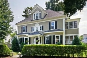 17 Prairie Ave in Newton, MA - Building Photo