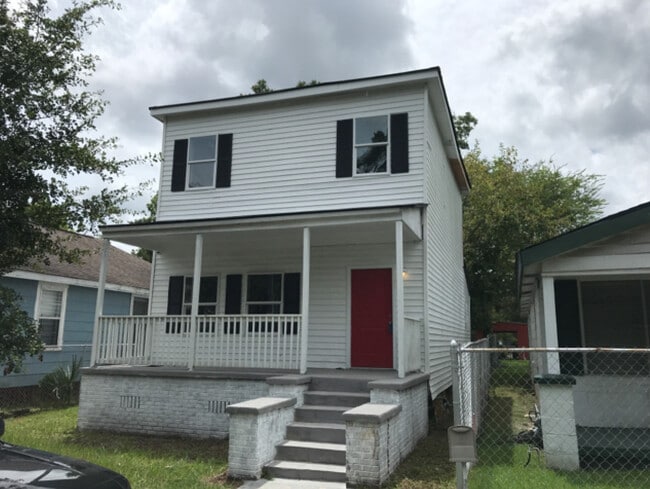 1711 Stratford St in Savannah, GA - Building Photo - Building Photo