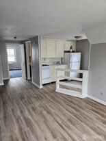 319 Felton Ave in Highland Park, NJ - Building Photo