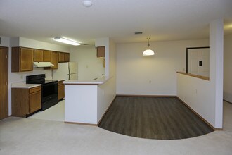 Carmel Estates in Sioux Falls, SD - Building Photo - Interior Photo
