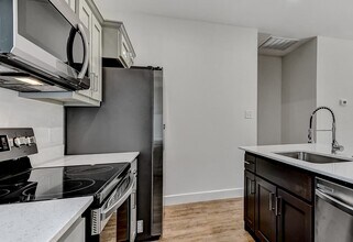 Westlake Townhomes in Denison, TX - Foto de edificio - Building Photo