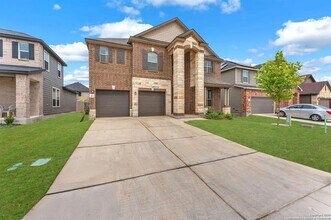 412 Deer Crest Dr in Canyon Lake, TX - Building Photo - Building Photo