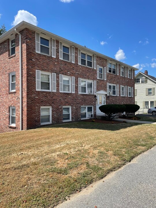 255 Nesmith St in Lowell, MA - Building Photo