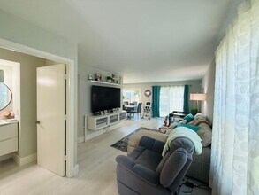 5831 Thisledown Ct in West Palm Beach, FL - Building Photo - Building Photo