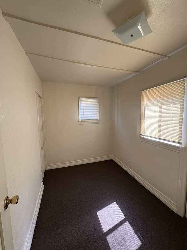 2414 W 39th St in Los Angeles, CA - Building Photo - Building Photo