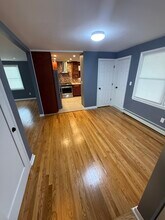 25 Melrose Pl, Unit 1F in Stamford, CT - Foto de edificio - Building Photo