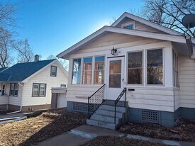 5115 Maple St in Omaha, NE - Building Photo