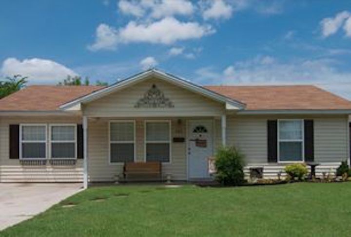 1211 Dakota St Photo