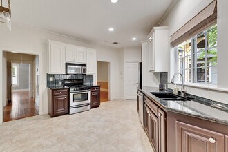 3819 Duval St in Austin, TX - Building Photo - Building Photo