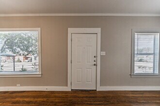 206 Hoover Ave in San Antonio, TX - Building Photo - Building Photo