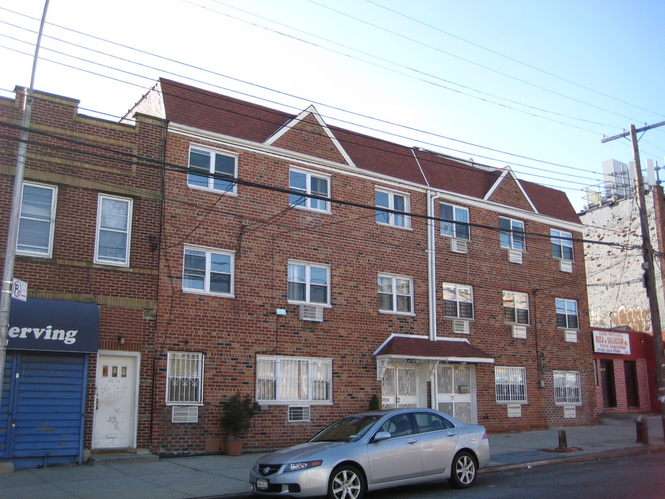 96-22 Corona Ave in Corona, NY - Building Photo