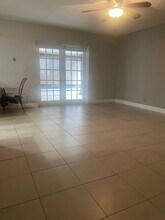 1328 NW 86th Way in Coral Springs, FL - Foto de edificio - Building Photo