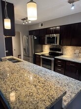 1017 Buccaneer Dr in Schaumburg, IL - Building Photo - Building Photo