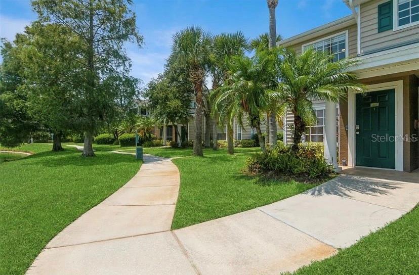 8827 Manor Loop in Lakewood Ranch, FL - Building Photo