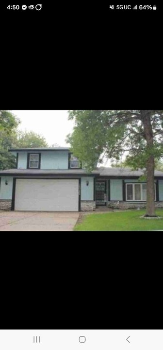 14730 Dundee Ave in Apple Valley, MN - Foto de edificio