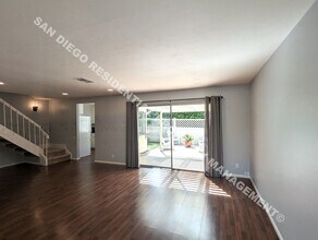 387 Roundtree Glen in Escondido, CA - Building Photo - Building Photo