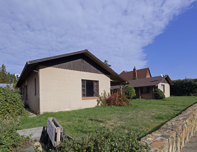 1277 Broadway in Placerville, CA - Foto de edificio - Building Photo