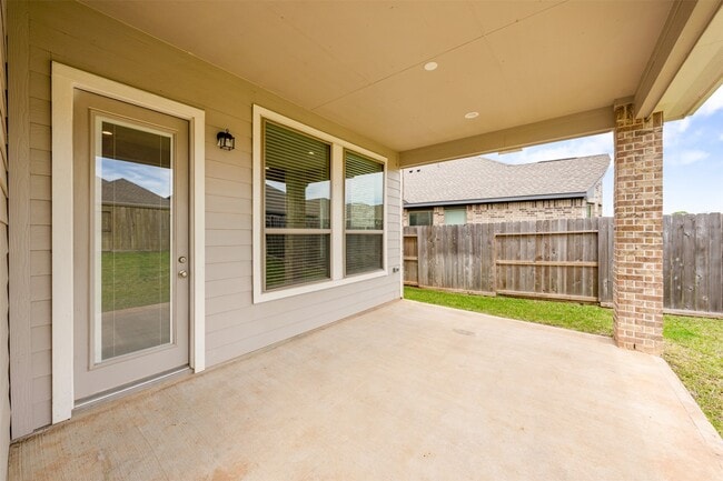 8714 Windsong Trail Dr