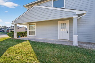 3006 Palace Oaks Dr in Houston, TX - Building Photo - Building Photo