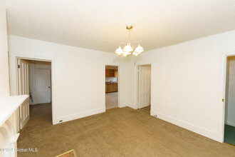 280 4th Ave-Unit -2 in Troy, NY - Foto de edificio - Building Photo