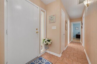 21078 SW Honeysuckle St in Dunnellon, FL - Building Photo - Building Photo