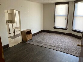 3431 W Kilbourn Ave in Milwaukee, WI - Building Photo