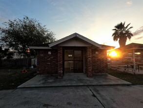 4202 Hale Ave in Harlingen, TX - Building Photo - Building Photo