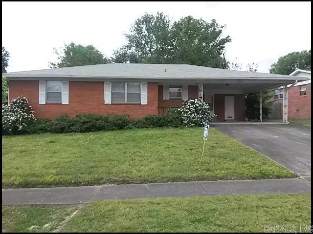 6601 Blue Bird Dr in Little Rock, AR - Building Photo