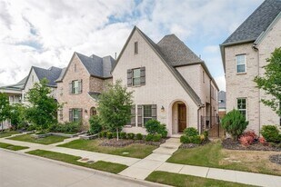 1043 Sarah St in Allen, TX - Building Photo