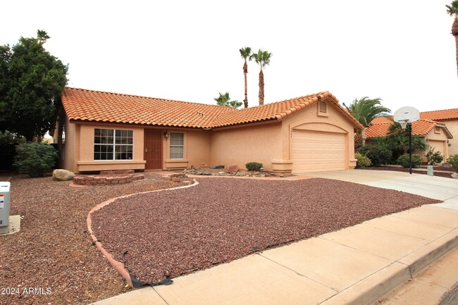 5941 W Venus Way in Chandler, AZ - Building Photo - Building Photo