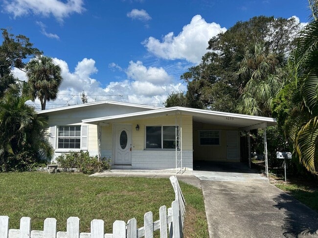 property at 4653 23rd Ave S