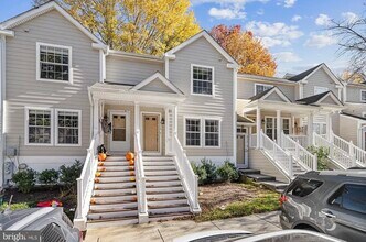 4770 Dorsey Hall Dr in Ellicott City, MD - Building Photo - Building Photo