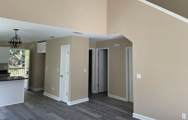 1425 Nena Hills Ct in Tallahassee, FL - Foto de edificio - Building Photo