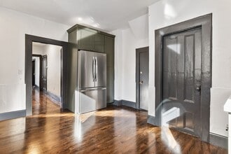 10 Carlton St in Somerville, MA - Building Photo - Building Photo