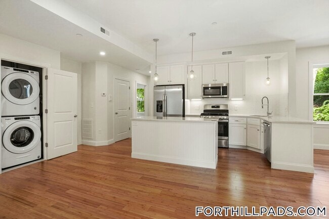 137 Thornton St in Boston, MA - Building Photo - Building Photo