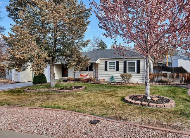 property at 3833 E Nielsen Ln