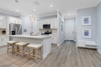 12973 Pembroke Dr in Naples, FL - Building Photo - Building Photo