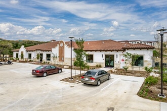 Tacara at Stone Oak in San Antonio, TX - Foto de edificio - Building Photo