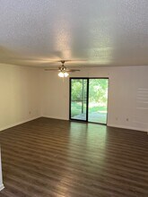 300 Apache Dr, Unit 4B in Enterprise, AL - Foto de edificio - Building Photo