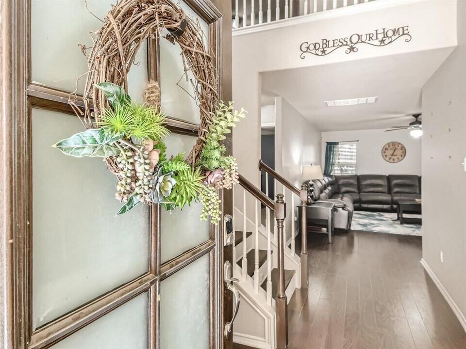 2405 Christoff Loop in Austin, TX - Building Photo