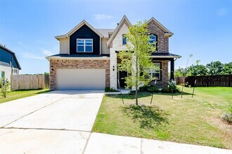 1900 Mariann Dr in Leander, TX - Building Photo - Building Photo