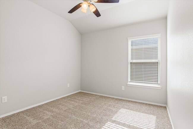 627 E Fairway Lake Dr