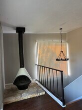 1008 Clayton Nolen Dr, Unit 105 in Horseshoe Bay, TX - Building Photo - Building Photo