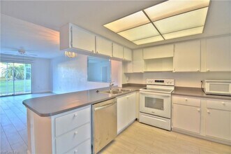 2330 Naples Trace Cir in Naples, FL - Building Photo - Building Photo