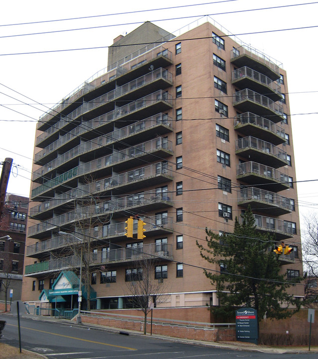 Soundview Apartments in New Rochelle, NY - Building Photo