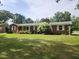 340 E 14th St in Cookeville, TN - Building Photo