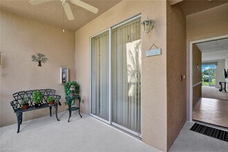 26721 Clarkston Dr-Unit -106 in Bonita Springs, FL - Foto de edificio - Building Photo